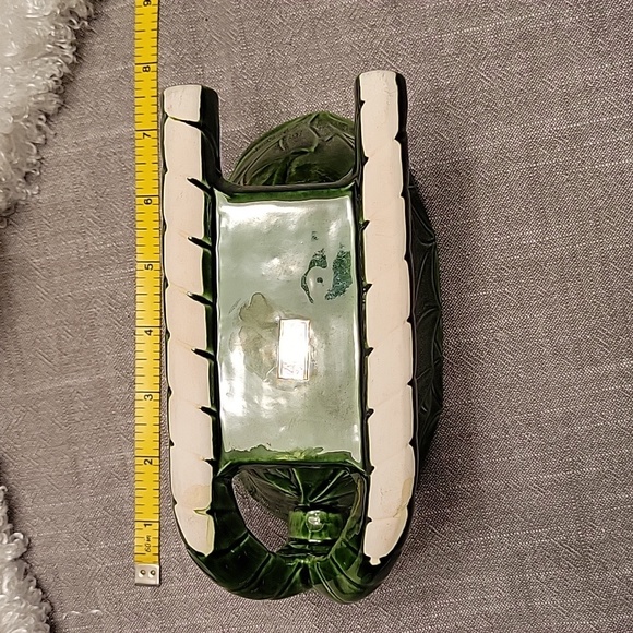 Vintage Christmas Ceramic Sleigh and Basket - Picture 11 of 16